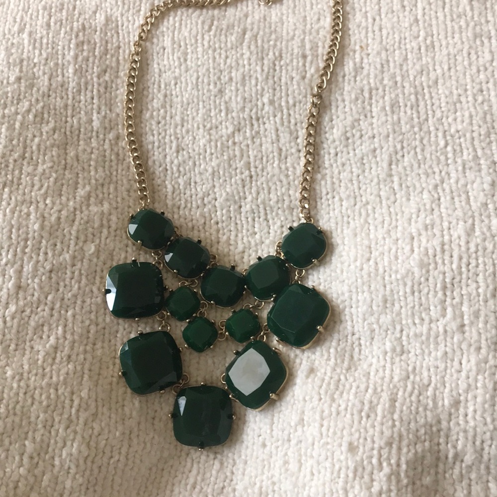 Green fashion necklace